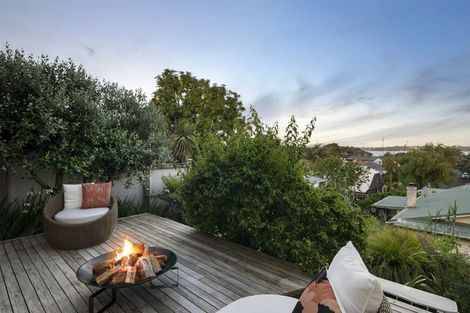 Photo of property in 2/21 Richmond Avenue, Northcote Point, Auckland, 0627