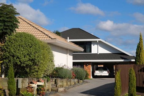 Photo of property in 1/9 Putter Place, Golflands, Auckland, 2013