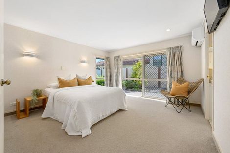 Photo of property in 2 Longwood Place, Harrowfield, Hamilton, 3210