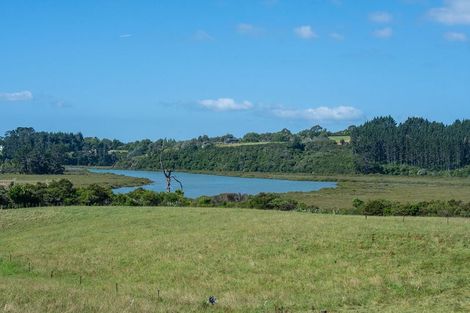 Photo of property in 141 Wades Road, Whitford, Howick, 2571