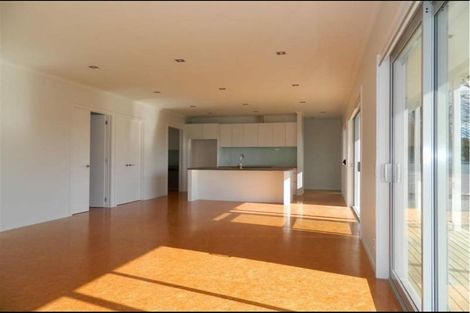 Photo of property in 36 Sohlue Place, Oteha, Auckland, 0632