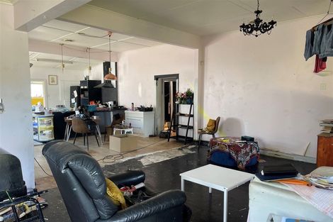 Photo of property in 6 High Street, Hawera, 4610