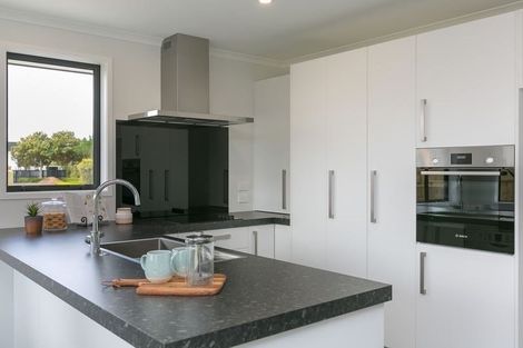 Photo of property in 41 Grey Street, Waitara, 4320