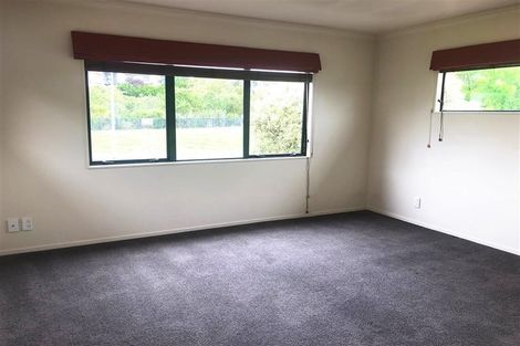 Photo of property in 17 Medallion Drive, Oteha, Auckland, 0632