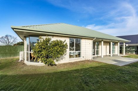 Photo of property in 32 Broadhaven Avenue, Parklands, Christchurch, 8083