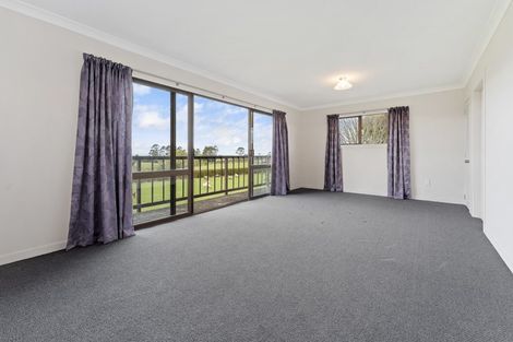 Photo of property in 165 Opunake Road, Stratford, 4391