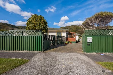 Photo of property in 1a Freyberg Street, Waterloo, Lower Hutt, 5011