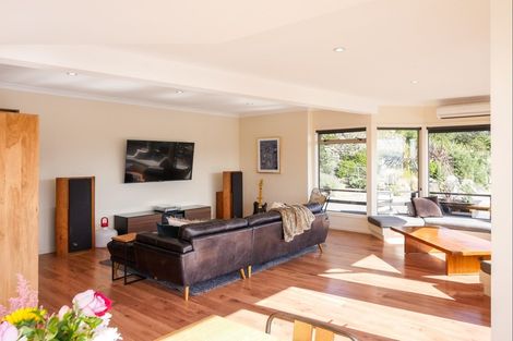 Photo of property in 297 Highcliff Road, Highcliff, Dunedin, 9013