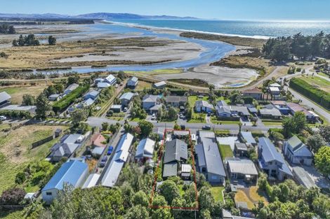Photo of property in 11 Swindells Road, Waikuku Beach, 7473