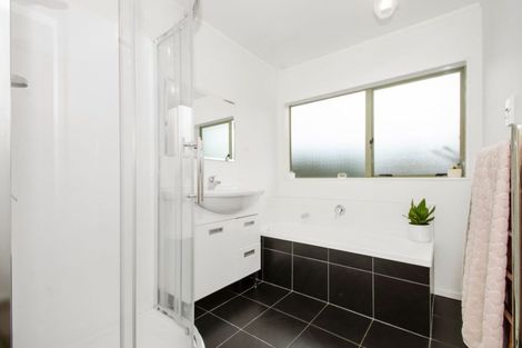 Photo of property in 5/17 Youngs Road, Papakura, 2110