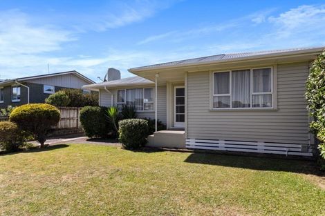 Photo of property in 20 Rospeath Crescent, Spotswood, New Plymouth, 4310