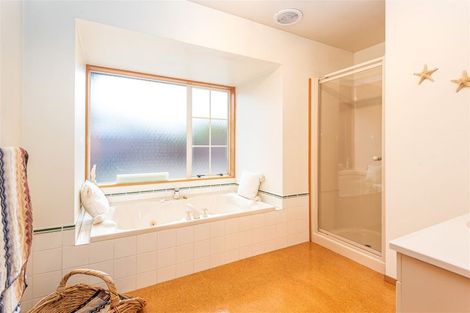 Photo of property in 7 Tavistock Place, Russley, Christchurch, 8042