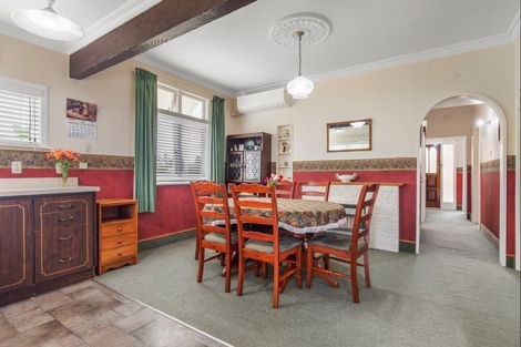 Photo of property in 16 Seddon Street, Levin, 5510