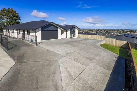 Photo of property in 55a Twin Parks Rise, Papakura, 2110