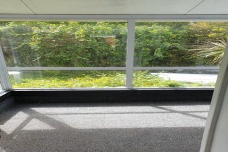 Photo of property in 4 Cypress Place, Sunnynook, Auckland, 0620