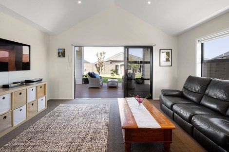 Photo of property in 6 Lewis Way, Cambridge, 3434