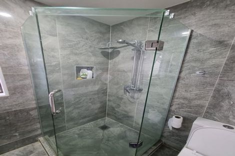 Photo of property in 2 Arnhem Place, Pukekohe, 2120