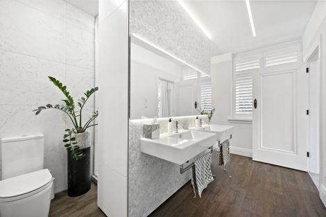 Photo of property in 44 Mcfarlane Street, Mount Victoria, Wellington, 6011