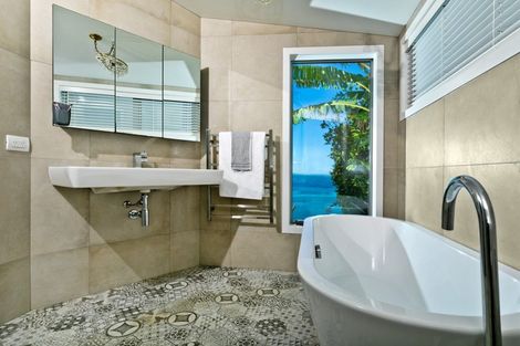 Photo of property in 63 Tiri Road, Manly, Whangaparaoa, 0930