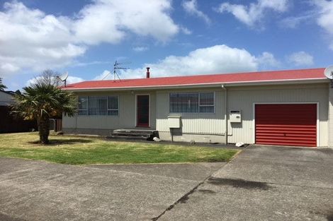 Photo of property in 9 Aratapu Street, Waitara, 4320