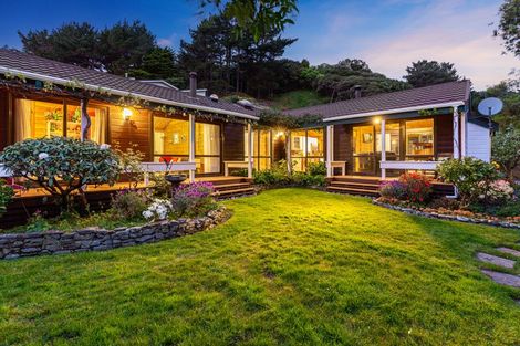 Photo of property in 2 Bosun Terrace, Whitby, Porirua, 5024