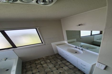 Photo of property in 45 Tiri Road, Manly, Whangaparaoa, 0930