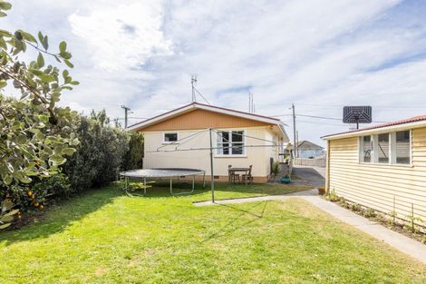 Photo of property in 153 Riverbend Road, Onekawa, Napier, 4110