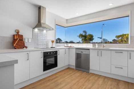 Photo of property in 2 De Courcy Place, Avondale, Christchurch, 8061