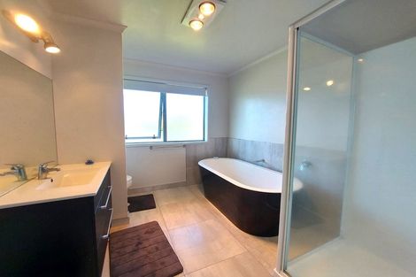 Photo of property in 24 Fairfax Crescent, Pyes Pa, Tauranga, 3112