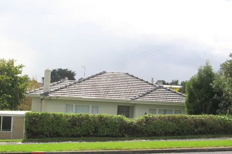 Photo of property in 2 Evans Road, Glen Eden, Auckland, 0602