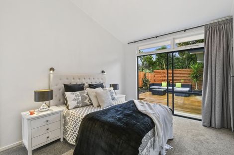 Photo of property in 18a Hillcrest Grove, Hillpark, Auckland, 2102