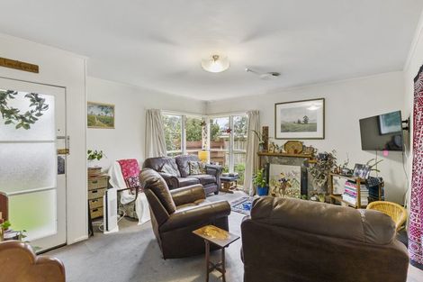 Photo of property in 20 Pinedale Place, Henderson, Auckland, 0610
