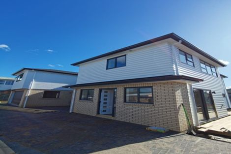 Photo of property in 13a Blue Way, Glendene, Auckland, 0602