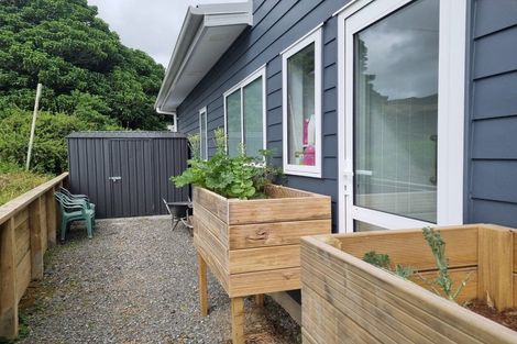 Photo of property in 7a Suffolk Place, Cannons Creek, Porirua, 5024