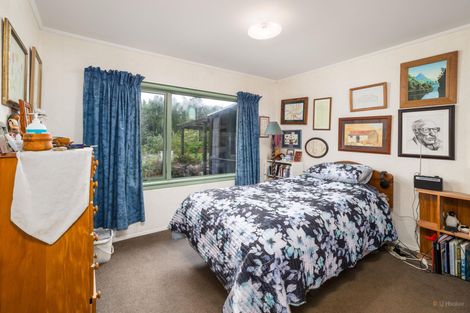 Photo of property in 92 Timaru Road, Waimate, 7924