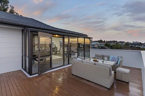 Photo of property in 61b Highland Park Drive, Highland Park, Auckland, 2010