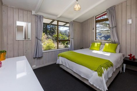 Photo of property in 8 Goodwin Place, Pinehaven, Upper Hutt, 5019