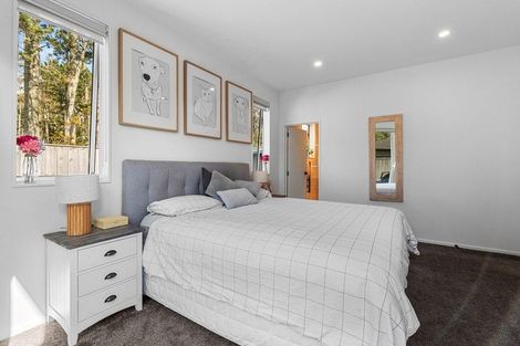 Photo of property in 28 Konoba Avenue, Kumeu, 0810