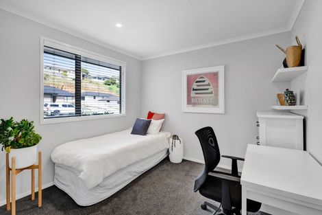 Photo of property in 60 Magnolia Drive, Westown, New Plymouth, 4310