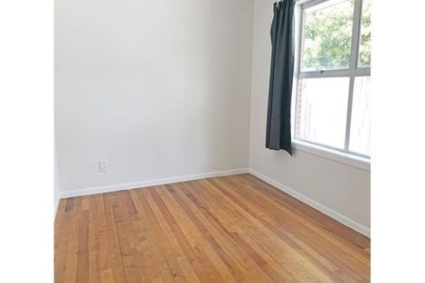 Photo of property in 2/118 Lake Road, Belmont, Auckland, 0622