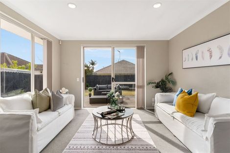 Photo of property in 57 Fernbrook Close, Burswood, Auckland, 2013