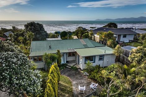 Photo of property in 83 Wellington Road, Paekakariki, 5034