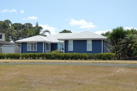 Photo of property in 9 Barbados Way, One Tree Point, 0118
