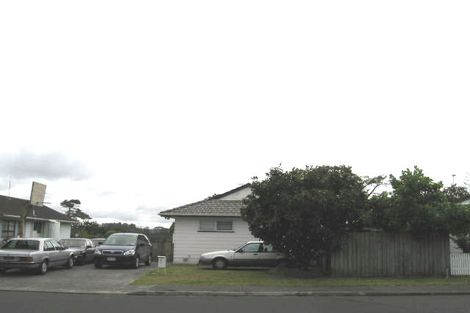 Photo of property in 17 Barbados Drive, Unsworth Heights, Auckland, 0632