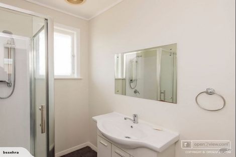 Photo of property in 39 Baylands Drive, Newlands, Wellington, 6037