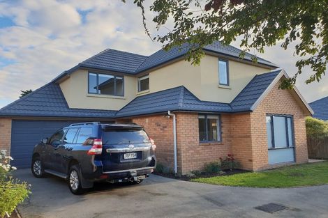 Photo of property in 32 Berkshire Drive, Avonhead, Christchurch, 8042