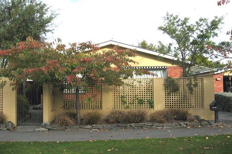 Photo of property in 27 Newbridge Place, Ilam, Christchurch, 8041