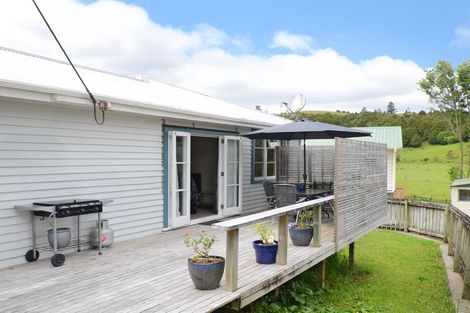 Photo of property in 94 Valley Road, Hikurangi, 0114