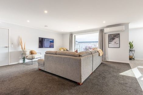 Photo of property in 30 Freedom Drive, Kelvin Grove, Palmerston North, 4414
