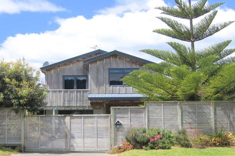 Photo of property in 18 Wallnutt Avenue, Waihi Beach, 3611